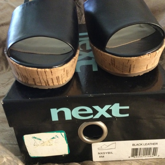 New with  original box black leather sandals - Picture 5 of 5